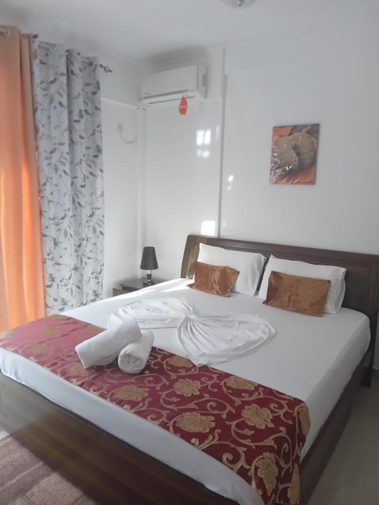 Diamond Plaza Hotel Grand Anse  Szoba fotó